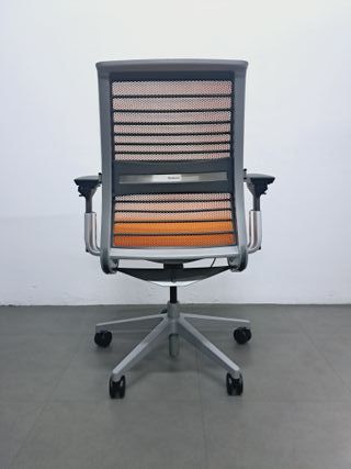 Silla STEELCASE THINK v2 ergonómica profesional