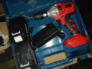 Pistola de impacto con baterías y cargador