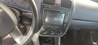 Volkswagen Golf 2004