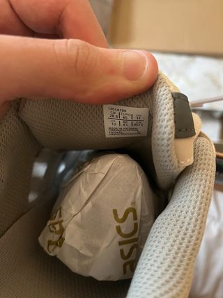 Asics Beige/Gris Zapatillas Deportivas
