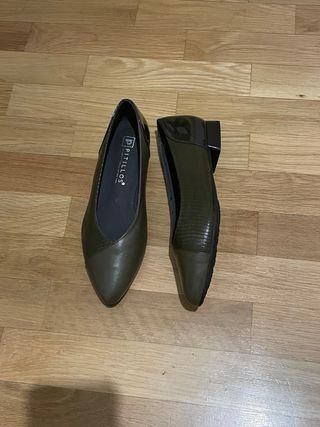 Manoletinas Pitillos Piel Verde Talla 37