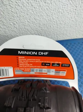 Neumático Maxxis Minion DHF 27.5x2.50WT