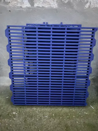 Diferentes modelos de suelos de rejilla o slats