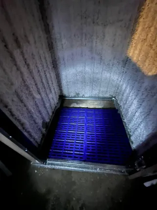 Diferentes modelos de suelos de rejilla o slats