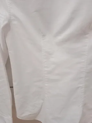 Camisa blanca de vestir. H&M, talla XS