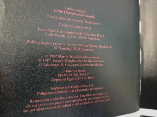 libro comic juego Draculín en la playa Martin Wadd