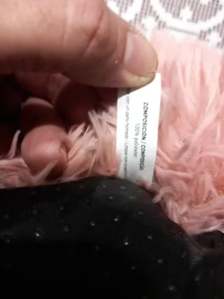 Cama nido para mascotas rosa muy muy suave.