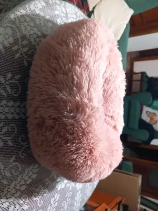 Cama nido para mascotas rosa muy muy suave.