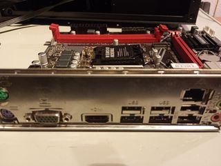 Combo Placa Base Gigabyte B460M + Intel i3