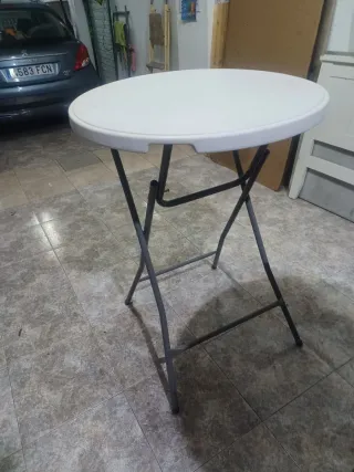 Tavolo pieghevole rotondo per terrazzo