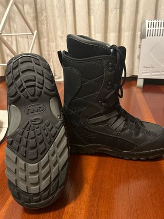 Botas Snowboard GNU Talla 42.5 . Dos días de uso.