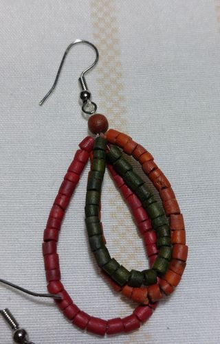 Conjunto collar y pendientes artesanal