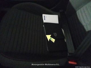 PEUGEOT 2008 Active Pack BlueHDI 130 S&S EAT8