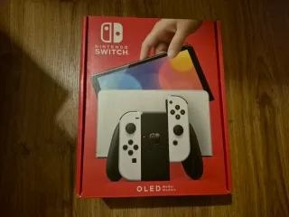 Nintendo Switch OLED + Super Mario Bros Wonder