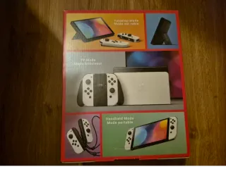 Nintendo Switch OLED + Super Mario Bros Wonder