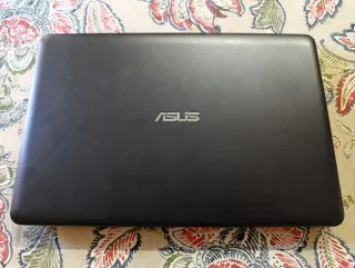 Portátil Asus VivoBook X543MA