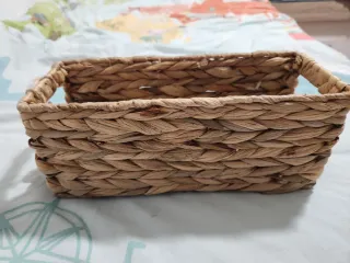 Cesta rectangular de mimbre