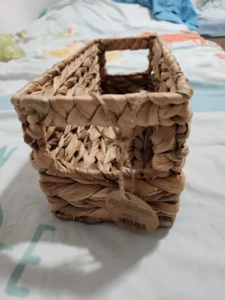 Cesta rectangular de mimbre