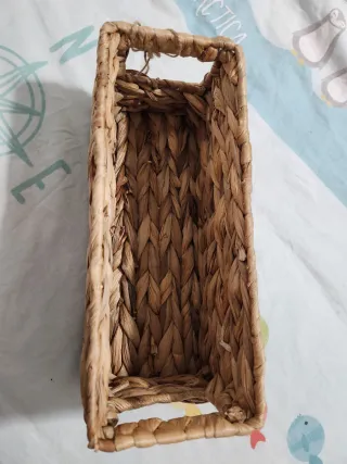 Cesta rectangular de mimbre