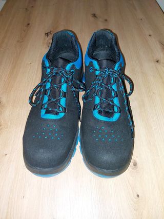 Scarpe antinfortunistiche Uvex nere/blu