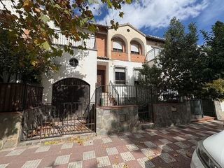 Casa adosada en venta en Pajaritos - Plaza de Toros en Granada