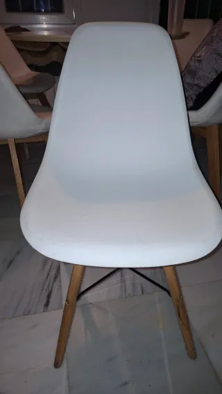 4 Sillas Nórdicas Blancas Madera