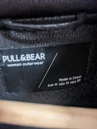 Abrigo pelo negro oversize Talla M