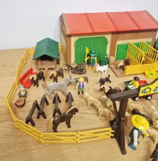 Granja Playmobil con animales y tractor