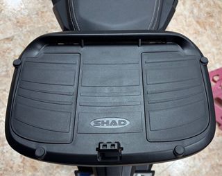 Soporte SHAD con parrilla para Honda cb650r 2018