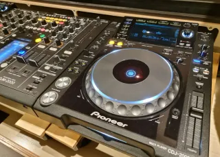 Set DJ Pioneer CDJ-2000 Nexus y DJM-2000