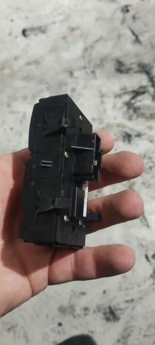 Mando Elevalunas Ford Mondeo MK3