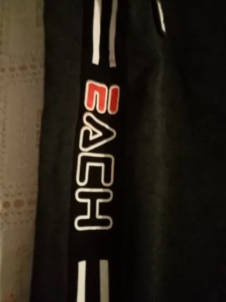 Pantalón chándal negro con rayas