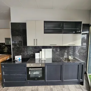 Muebles de cocina exposición + encimera y frontal