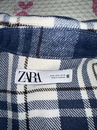 Chaqueta cuadros Zara azul y blanco