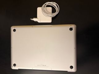 MacBook Pro 15” i5 Perfetto per Retrogaming & DJ!