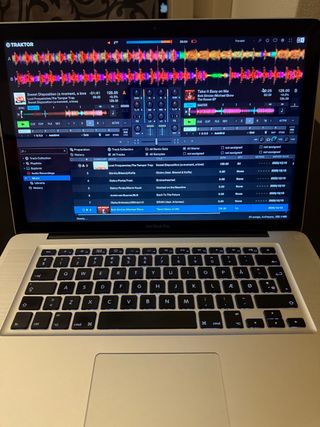 MacBook Pro 15” i5 Perfetto per Retrogaming & DJ!