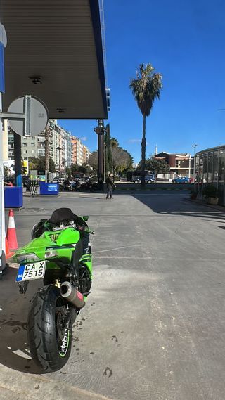 Kawasaki ZX10R Verde
