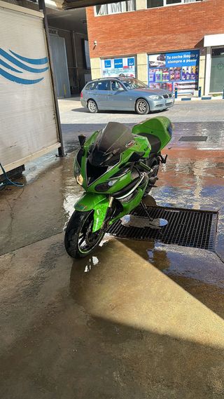 Kawasaki ZX10R Verde