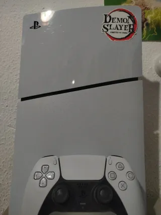 PS5 Slim Blanca 1TB + Mando y Cables