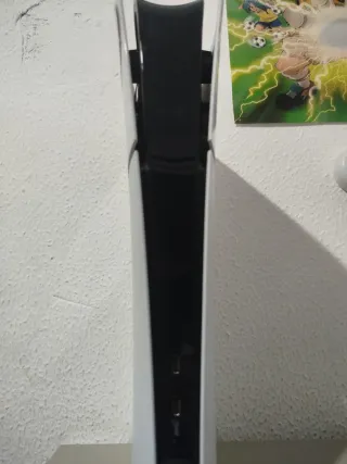 PS5 Slim Blanca 1TB + Mando y Cables