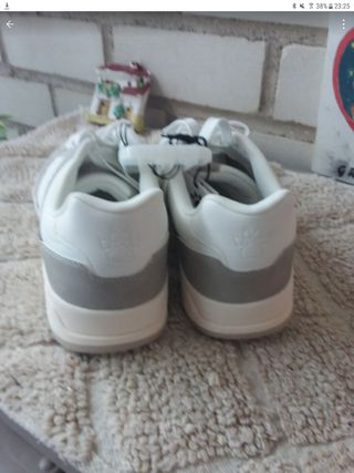 Zapatillas Kelme Talla 45 tonos claros Lefties