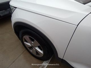 VOLVO XC40 (O) 2.0 D3