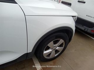 VOLVO XC40 (O) 2.0 D3