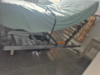 Cama articulada eléctrica