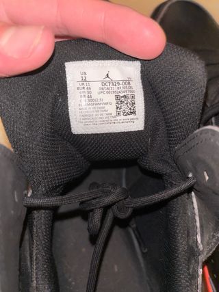 Zapatillas Jordan Negras y Azules