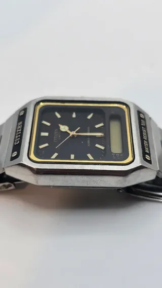 Citizen Ana-Digi WR100 Cronografo con allarme