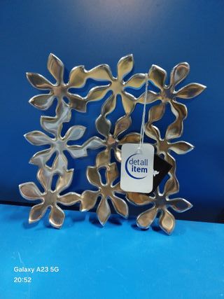 Centro de flores de aluminio pulido