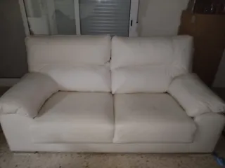 Sofá de piel blanco