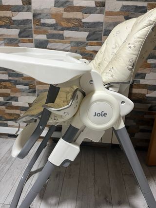 Trona Joie para bebé