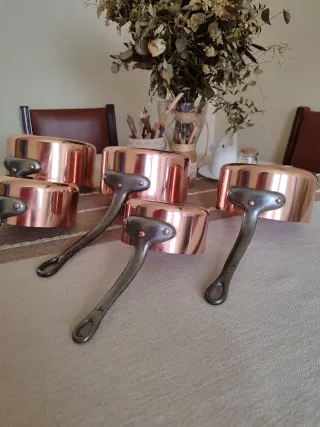 Conjunto de cazos franceses de cobre